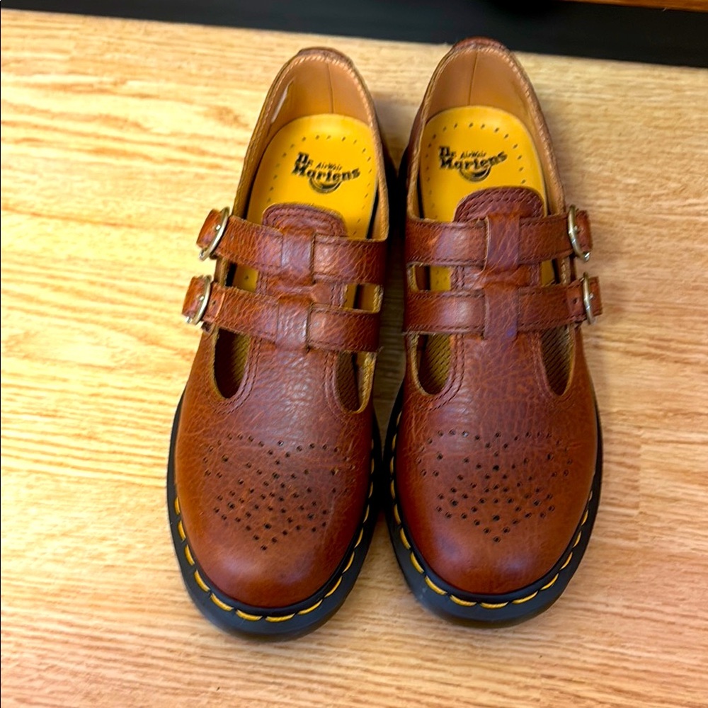 Dr Martens 8065 Mary Jane ambassador cashew leather